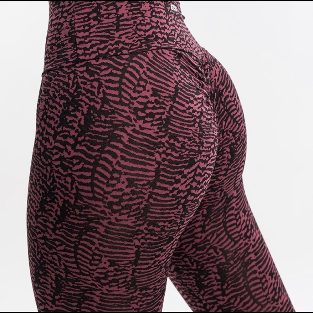 Echt Essential Scrunch Butt Leggings